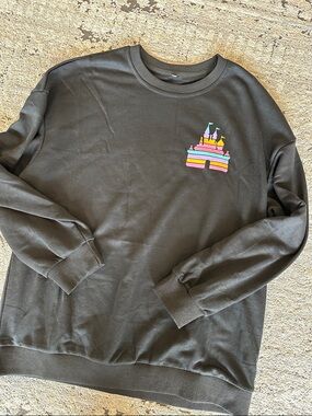 EUC Disney sweatshirt